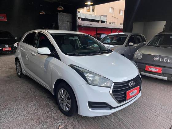 HYUNDAI HB20 1.0 COMFORT 12V FLEX 4P MANUAL HYUNDAI HB20 1.0 COMFORT 12V FLEX 4P MANUAL
